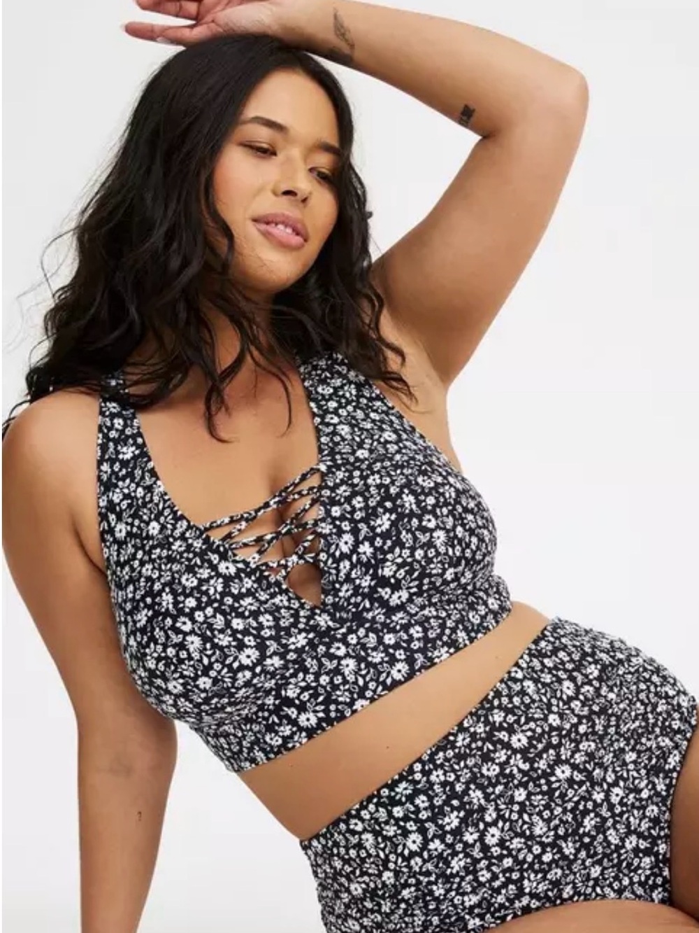 Torrid Black and White Floral Lace-Up Bikini Set - Picture 7 of 7